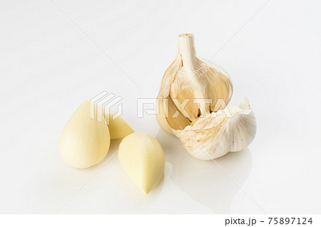 スーパーフードにんにくで滋養強壮、スタミナ向上 半割とむきみ スーパーフードにんにくで滋養強壮、スタミナ向上 半割とむきみ 75897124
