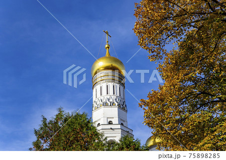 Ivan the Great Bell Tower (Kolokolnya Ivana Velikogo). Inside of Moscow Kremlin, Russia (day). 75898285
