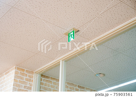 避難口誘導灯　避難設備 75903561