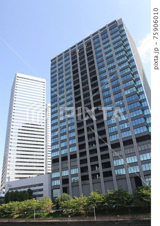 大阪ビジネスパーク（OBP）のオプテージビルとTWIN21 75906010