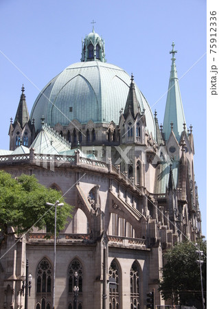 サンパウロ市にあるセー大聖堂　ブラジル 75912336