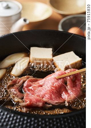 すき焼き 75915830