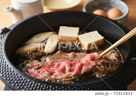 すき焼き 75915833