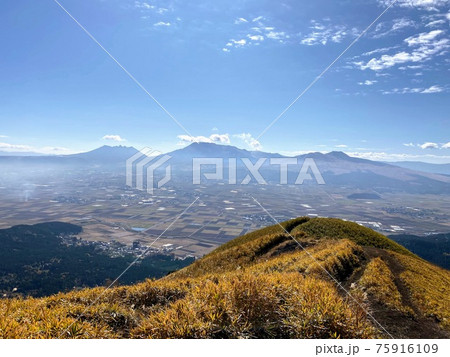 阿蘇大観峰の絶景 75916109