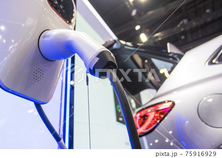 the charging the battery for the car new Automotive 75916929