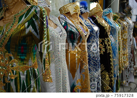 民族衣装 ウズベキスタンの写真素材 [75917328] - PIXTA