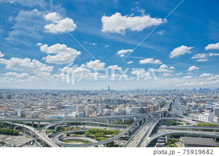 【大阪府】9月・東大阪市役所からの眺め 75919682