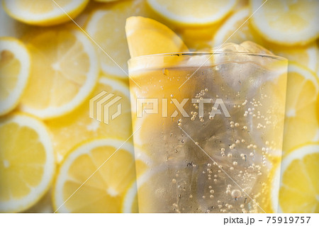 レモンサワー 75919757