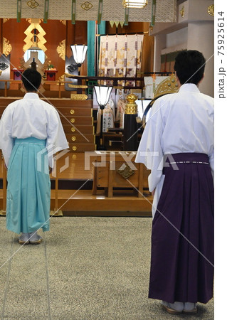 夫婦岩 宮司 夫婦岩 宮司 75925614