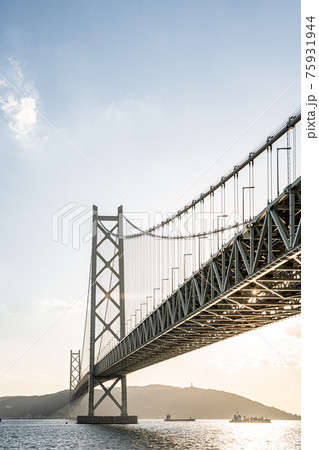 明石海峡大橋 冬の夕方 明石海峡大橋 冬の夕方 75931944