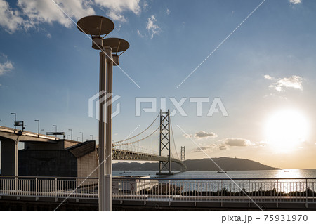 明石海峡大橋 冬の夕方 明石海峡大橋 冬の夕方 75931970
