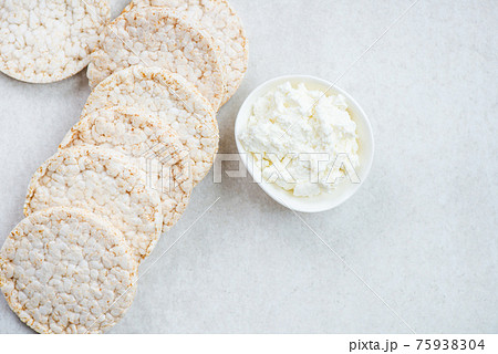 Healthy Snack from Rice Cakes with Ricotta Cheese 75938304