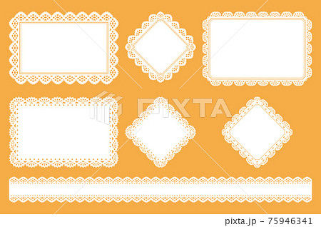 白いレース模様の四角形とリボン 75946341