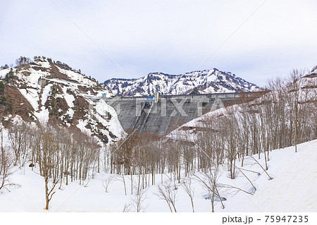 冬の奥只見ダム 75947235