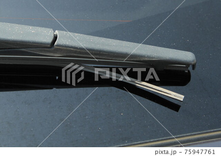 破損したワイパーゴム 破損したワイパーゴム 75947761
