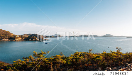 Panoramic view of Gogunsan Islands and sea in Gunsan, Korea Panoramic view of Gogunsan Islands and sea in Gunsan, Korea 75948354