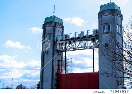 京都市伏見区の三栖閘門(みすこうもん)を撮影 京都市伏見区の三栖閘門(みすこうもん)を撮影 75948957