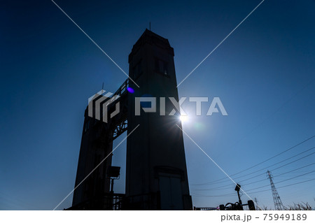 京都市伏見区の三栖閘門（みすこうもん）を撮影 75949189