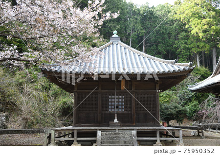施無畏寺　開山堂(御影堂)　(和歌山県有田郡湯浅町) 75950352