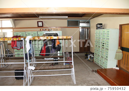 万座温泉源泉掛け流し老舗旅館のスキー乾燥室 75950432