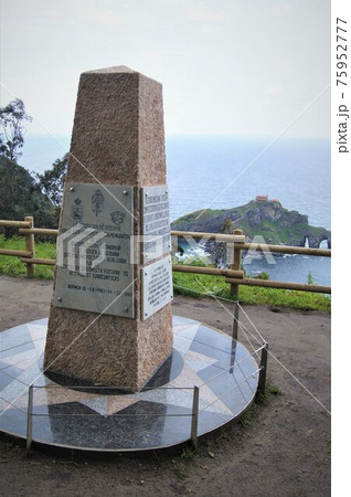海に浮かぶ教会ガステルガチェ 75952777