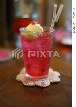 いちごクリームソーダ いちごクリームソーダ 75953150