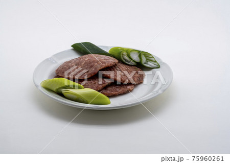 皿 食べ物 フード 75960261