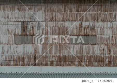 南海汐見橋線　木津川駅周辺　トタン壁の町工場【大阪市】 75969841