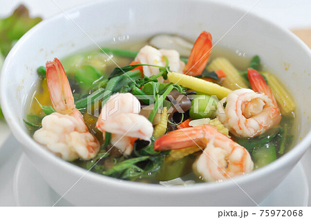 shrimp soup, shrimp and vegetable soup or spicy soup in Thai food shrimp soup, shrimp and vegetable soup or spicy soup in Thai food 75972068
