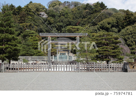 京都　昭憲皇太后伏見桃山東陵 75974781