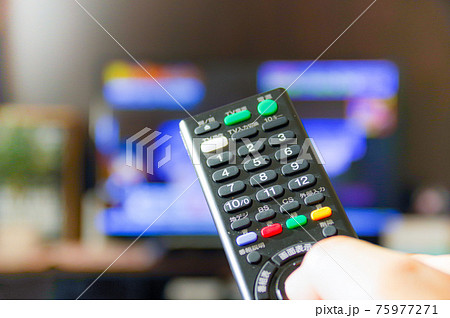 テレビとリモコン テレビとリモコン 75977271