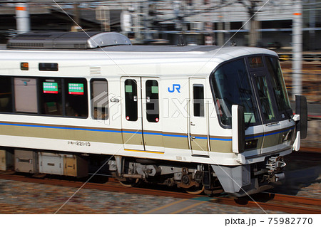 D］奈良線221系（みやこ路快速）の写真素材 [75982770] - PIXTA