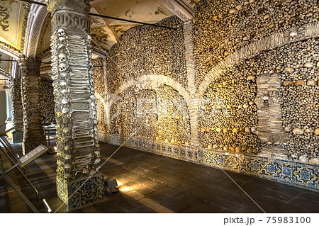 Chapel of Bones in Evora, Portugal Chapel of Bones in Evora, Portugal 75983100