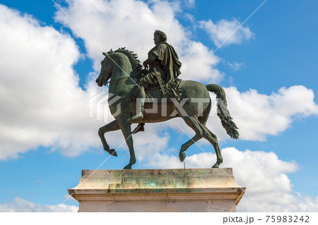 Statue of Louis XIV in Lyon, France 75983242
