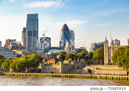 Cityscape of London 75985919