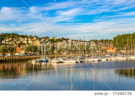 Trouville and Touques river 75986238