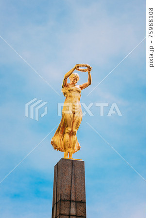 Luxembourg. Monument of Remembrance Gelle Fra or Golden Lady is a war memorial in Luxembourg City. Dedicated to Luxembourgers who volunteered for service in armed forces of the Allied Powers during Luxembourg. Monument of Remembrance Gelle Fra or Golden Lady is a war memorial in Luxembourg City. Dedicated to Luxembourgers who volunteered for service in armed forces of the Allied Powers during 75988108