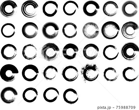 32種類のブラシで描かれた円のベクターセット 75988709