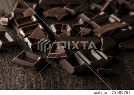 板チョコレート 75989762