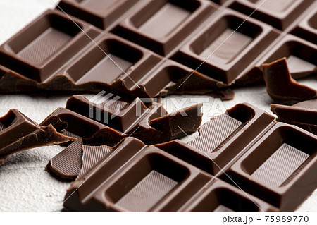 板チョコレート 75989770