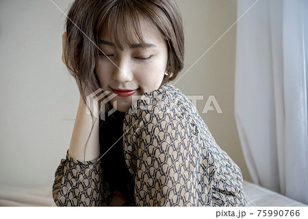 綺麗な女性のポートレート 75990766