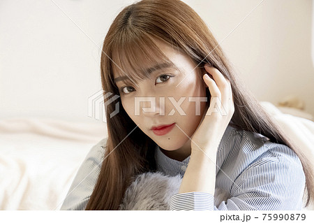 綺麗な女性のポートレートの写真素材