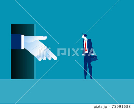 Big hands to invite the businessman to enter the door 75991688