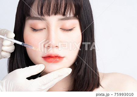 Woman beauty 75993010