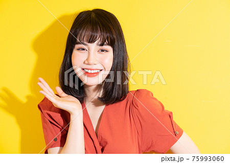 Woman beauty Woman beauty 75993060