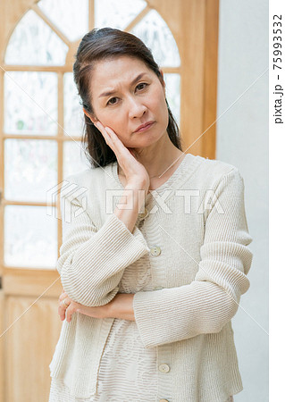 ハイミセスの悩み 75993532