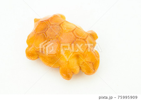 亀のお菓子(おせんべい) 75995909