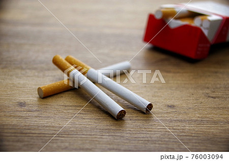 たばこ 喫煙イメージ 76003094