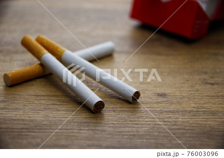 たばこ 喫煙イメージ 76003096