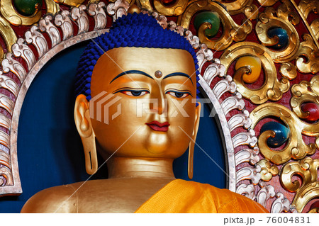 Sakyamuni Buddha statue in Buddhist temple Sakyamuni Buddha statue in Buddhist temple 76004831